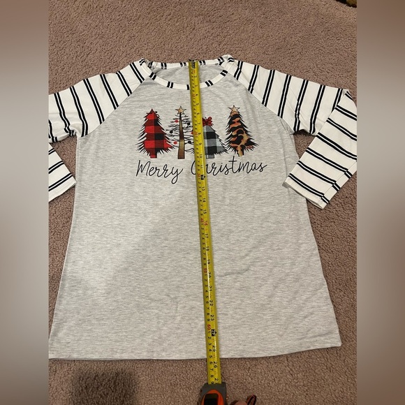No Brand Gray Long Sleeve Merry Christmas Top - Picture 4 of 8